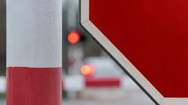Pięć wykroczeń na niestrzeżonym przejeździe w Ostromecku
