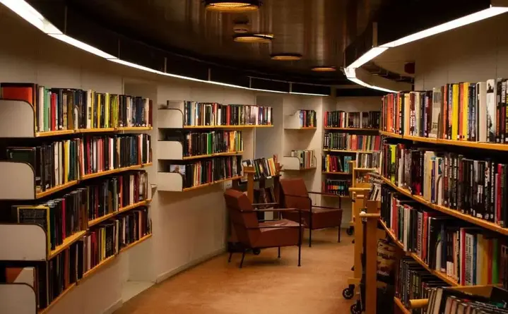 Filiżanka, las i drugie życie porcelany — jesienne warsztaty w Bibliotece