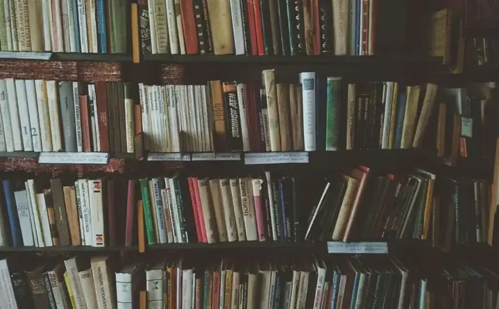 Literacka środa w Bibliotece Głównej - Paweł Skutecki wraca do Potulic i Brdy