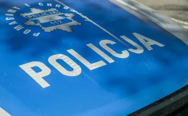 Na cienkim lodzie nad Gopłem - policjanci ćwiczyli ratowanie w zimie