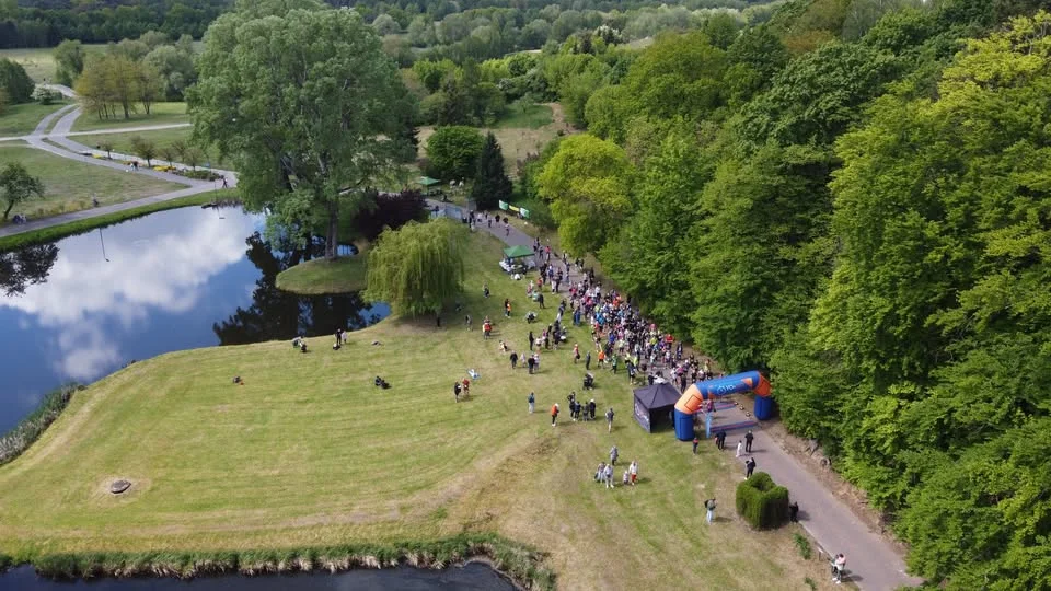 Grafika promocyjna wydarzenia Botaniczna Piątka Bydgoszcz – letnia edycja