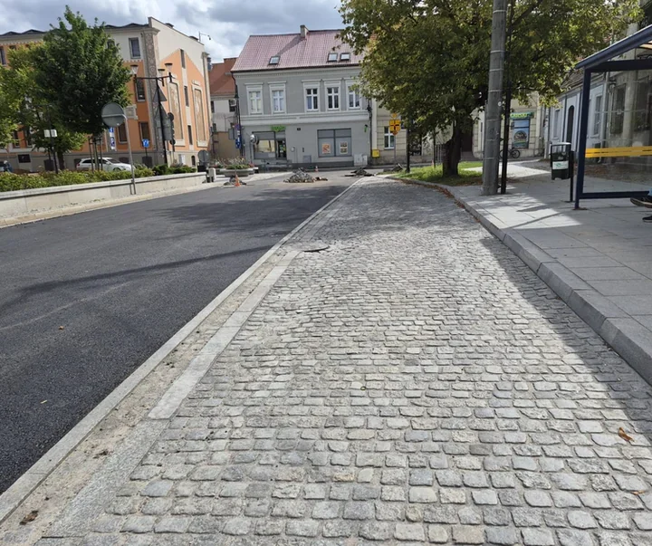 Wyzwolenia w Starym Fordonie z nową nawierzchnią. Autobusy wracają na trasy