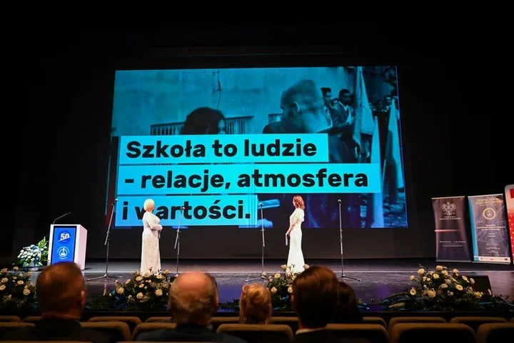 Elektryk świętował pół wieku, a szkoła dostała medal od miasta