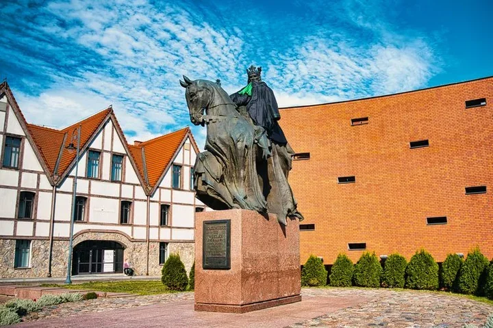 Król Kazimierz Wielki dostał togę. Adwokaci świętują 75 lat izby