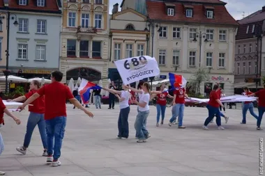 75 lat inżynierskiej tradycji. Politechnika zaprasza na darmowy koncert i odsłania mural