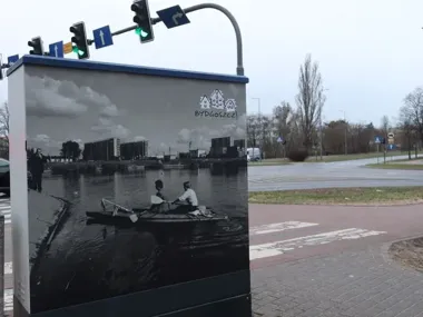 Archiwalne zdjęcia na skrzynkach zdobyły Bartodzieje i trafią na kolejne osiedla