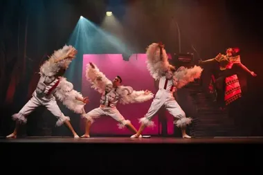 Maj w Kameralnym. Baśnie, muzyka i noir w jednym repertuarze