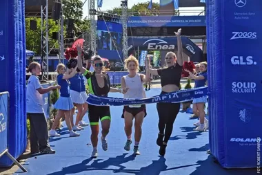 Quadrathlon o puchar świata i triathlon. Zawody w Bydgoszczy przyciągnęły tłumy