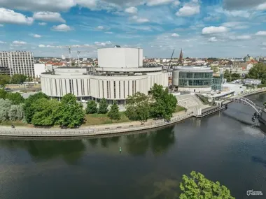 Inwestycje na rekordzie. Dług miasta spada, a Bruski dostaje absolutorium