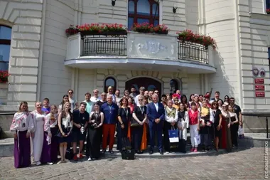 Muzyczna młodzież z 11 krajów gra w Bydgoszczy. Finał już w Operze Nova