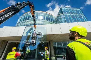 Opera Nova na finiszu rozbudowy. Powstaje sala kinowa i garaż na 228 aut