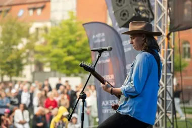 Cochise z Pawłem Małaszyńskim zakończy wakacyjny cykl na Wyspie Młyńskiej