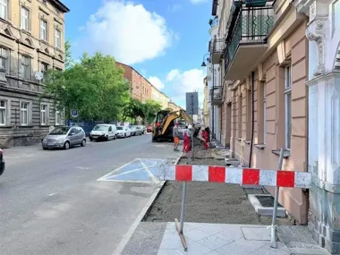 Bydgoskie chodniki dostaną nową nawierzchnię. Lista miejsc wciąż się wydłuża