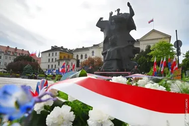 Bydgoszcz odda hołd ofiarom wojny. Uroczystości ruszą z Cmentarza Bohaterów