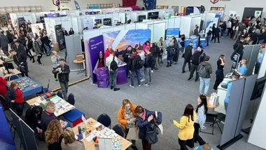 Tłumy na Targach YOUR FUTURE 2026 – praktyczne szanse i rozmowy o pracy