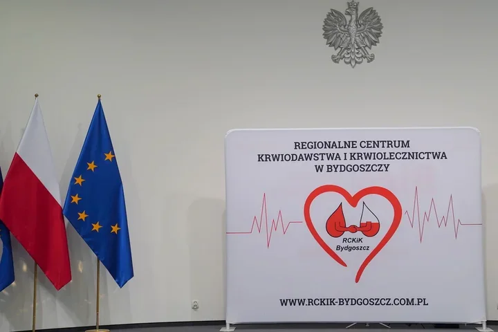 Bydgoski policjant oddał ponad 20 litrów krwi i dostał wyjątkowe odznaczenie