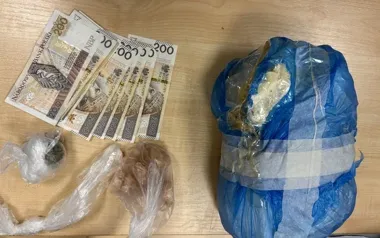 Przeszukanie w Bydgoszczy. Policjanci zabezpieczyli ponad 350 gramów narkotyków