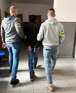 Pakistańczycy w bagażniku i Gruzin, który nie zatrzymał się do kontroli