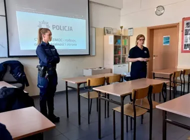 Pierwszoklasiści z Bydgoszczy uczono, co grozi za alkohol i ucieczki z domu