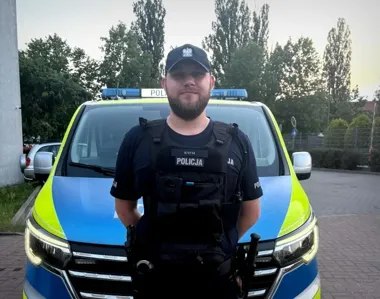 Wracając do domu, policjant z Bydgoszczy zatrzymał się przy rannym motocykliście