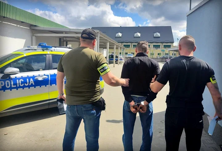 Po serii włamań w Koronowie policja odzyskała łupy i zatrzymała 30-latka