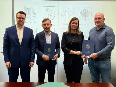 Nowa droga dla rowerów w gminie Sicienko. Powiat podpisał umowę
