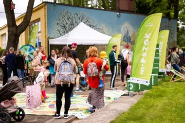 Na Szwederowie segregacja była zabawą. Mobilny PSZOK wyjaśnił, co zrobić z odpadami