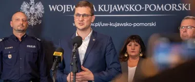 Prawie 800 policjantów przy szkołach. Sprawdzono groźby w sieci