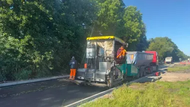 Nowy wlot na skrzyżowaniu i zmiany dla autobusów. Przebudowa Osowej Góry trwa
